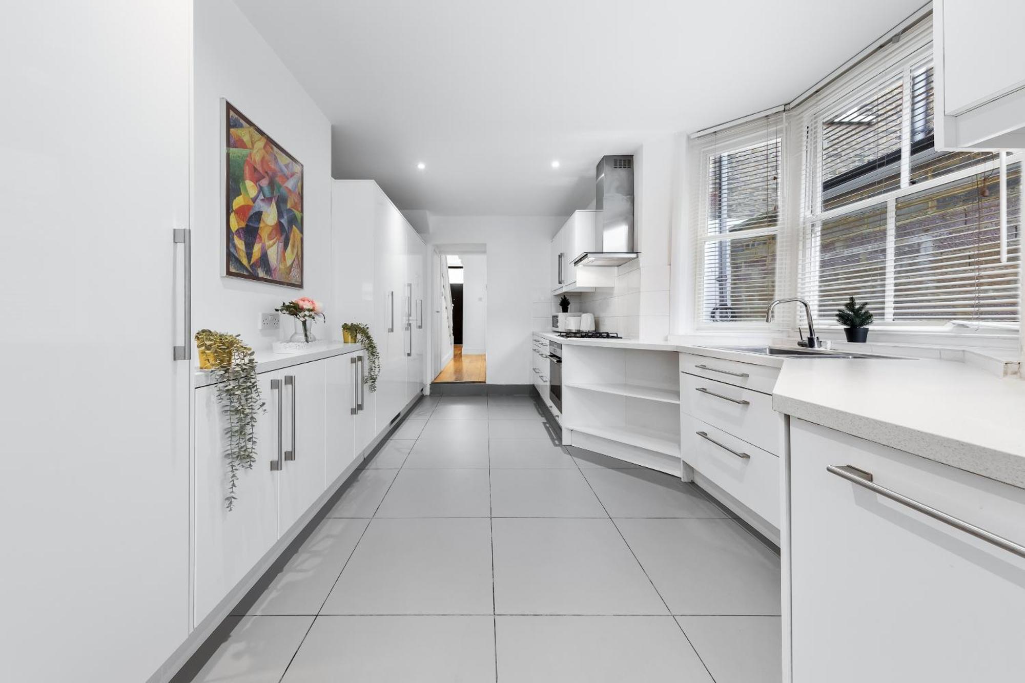 Luxury 4-Bedroom Modern Flat In Central London Steps From Station, Sleeps 9 In Style! Exterior foto