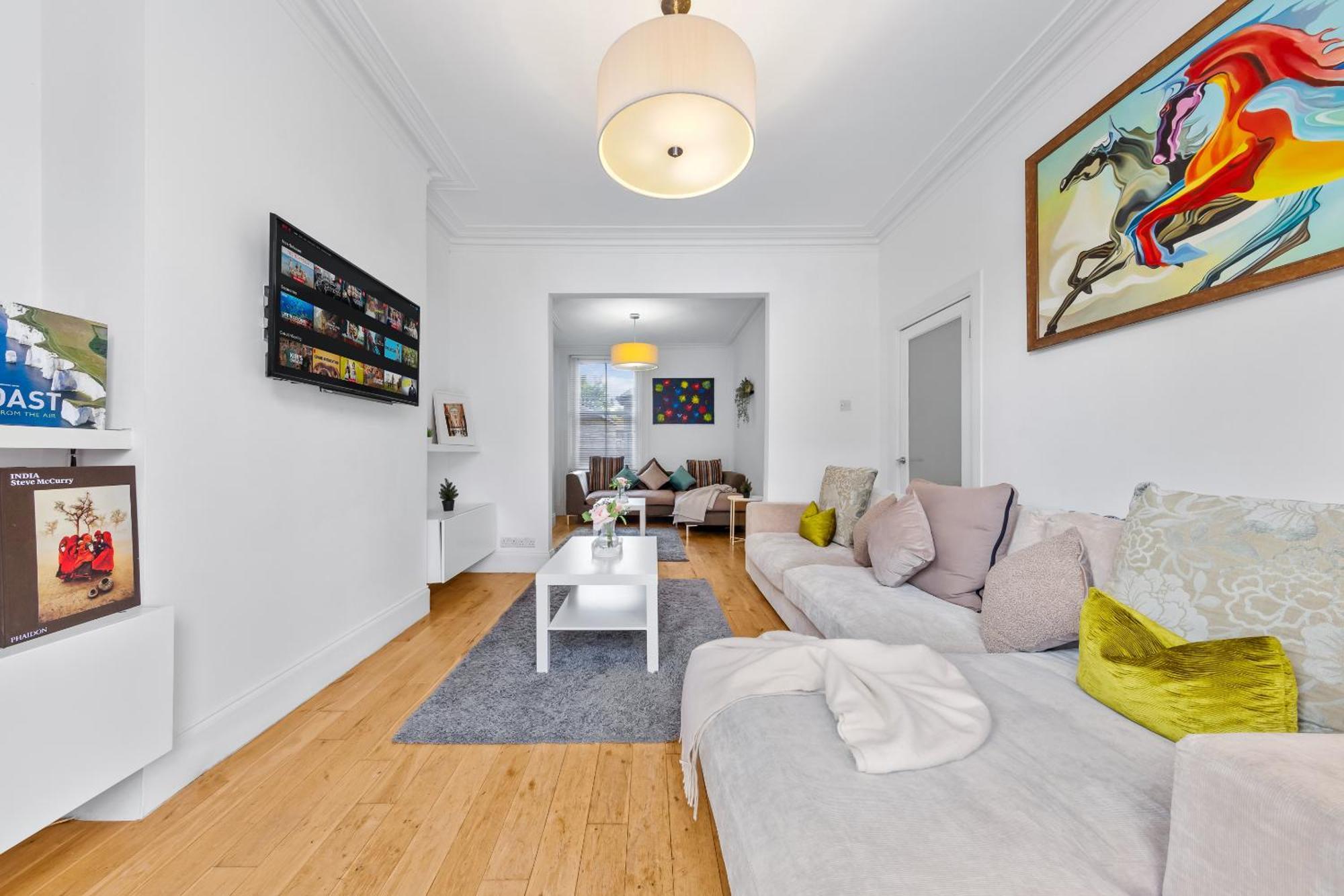 Luxury 4-Bedroom Modern Flat In Central London Steps From Station, Sleeps 9 In Style! Exterior foto