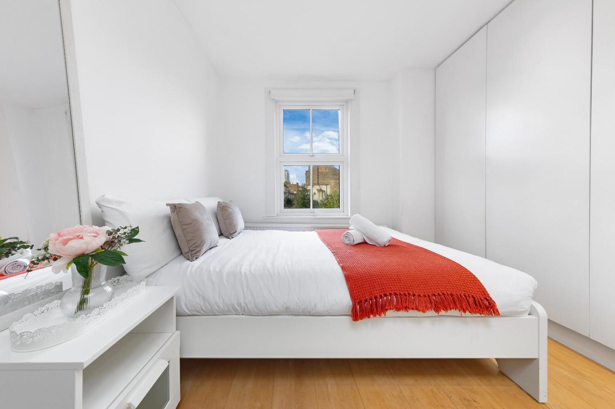 Luxury 4-Bedroom Modern Flat In Central London Steps From Station, Sleeps 9 In Style! Exterior foto