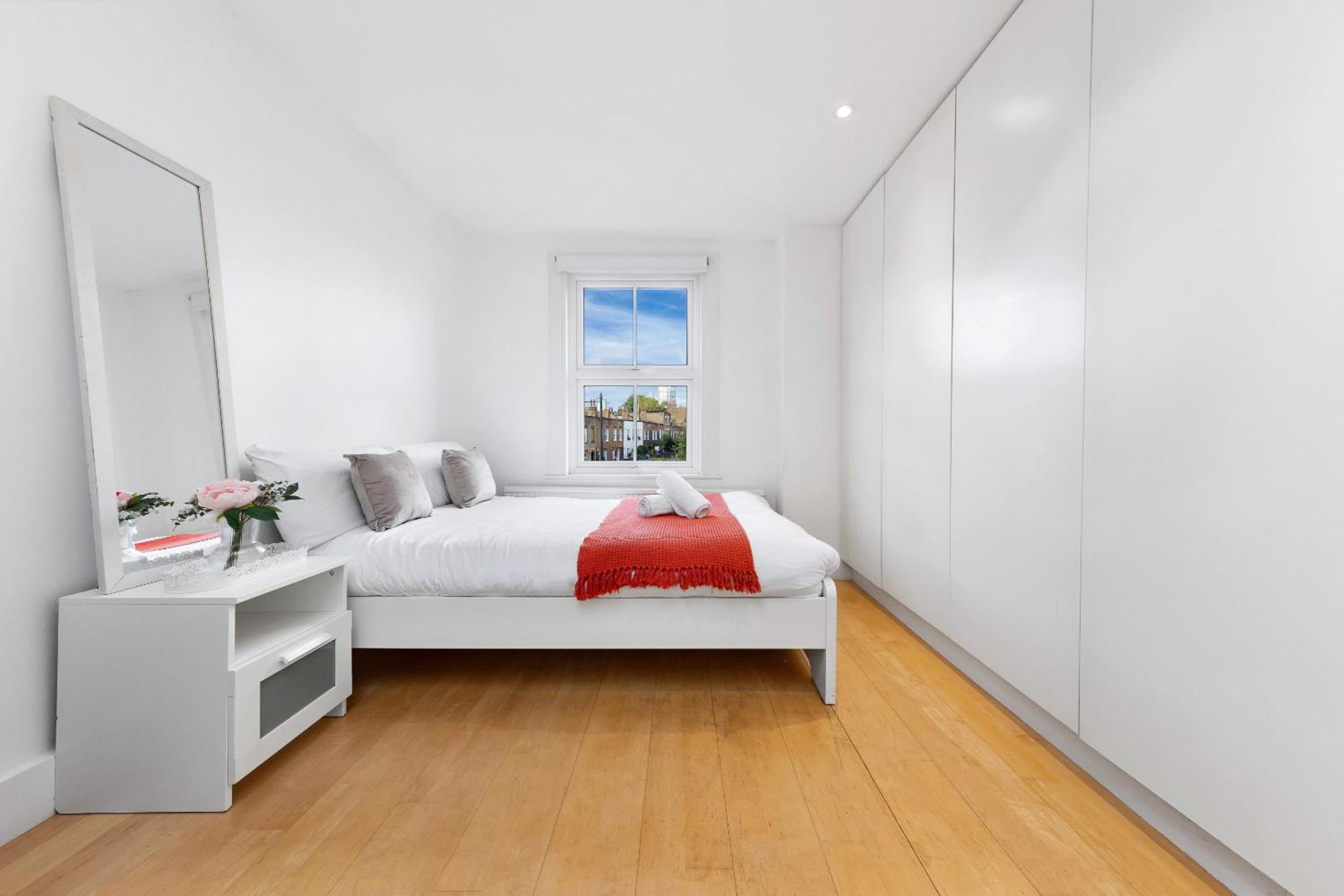 Luxury 4-Bedroom Modern Flat In Central London Steps From Station, Sleeps 9 In Style! Exterior foto