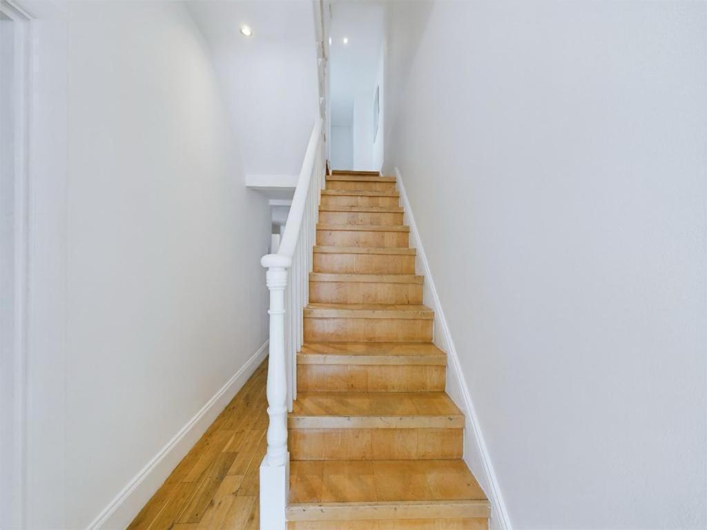 Luxury 4-Bedroom Modern Flat In Central London Steps From Station, Sleeps 9 In Style! Habitación foto