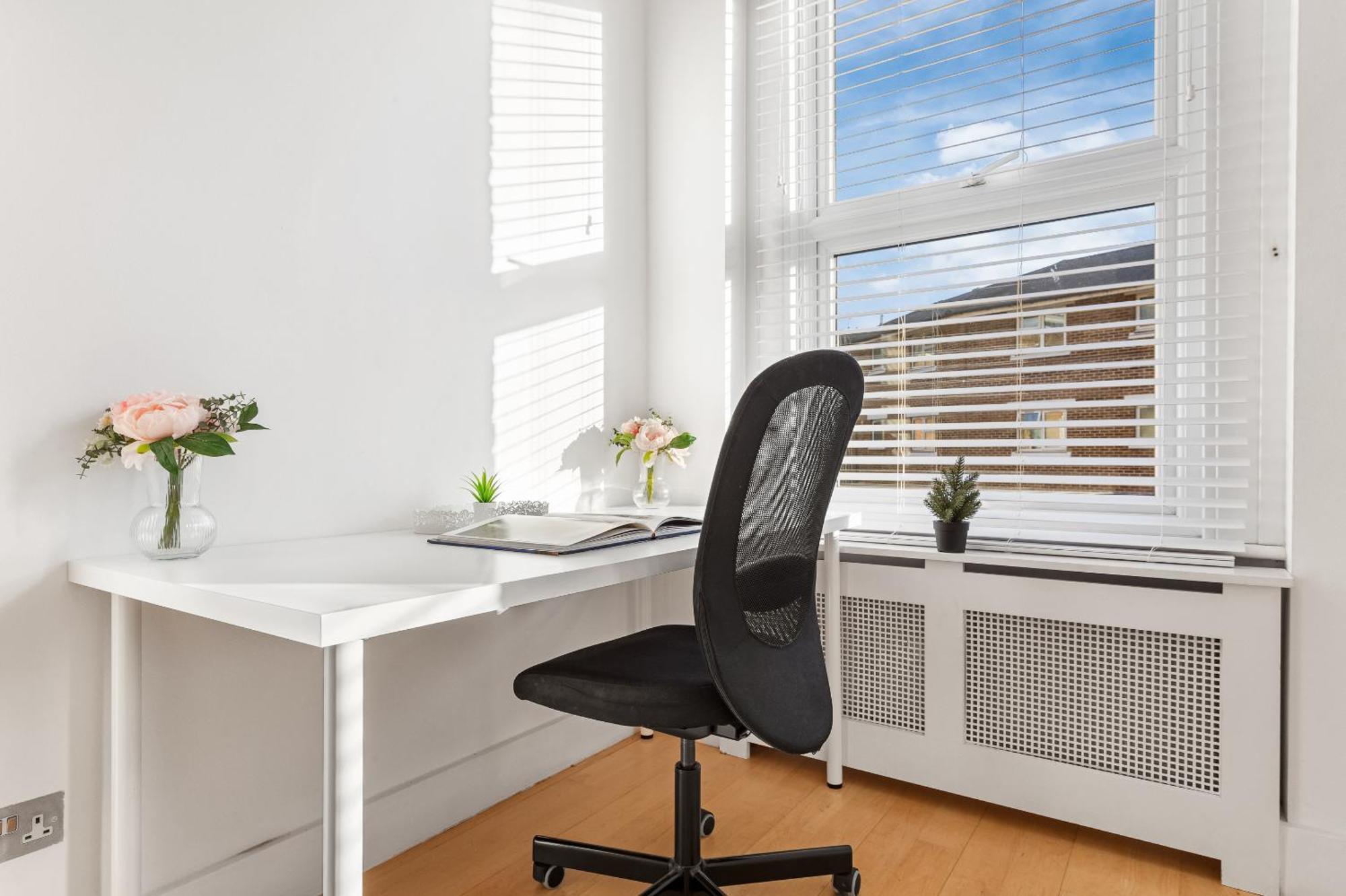Luxury 4-Bedroom Modern Flat In Central London Steps From Station, Sleeps 9 In Style! Exterior foto
