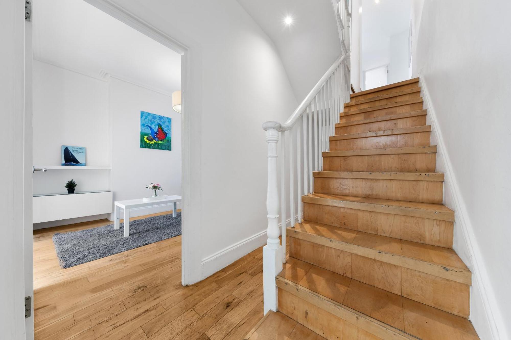 Luxury 4-Bedroom Modern Flat In Central London Steps From Station, Sleeps 9 In Style! Exterior foto