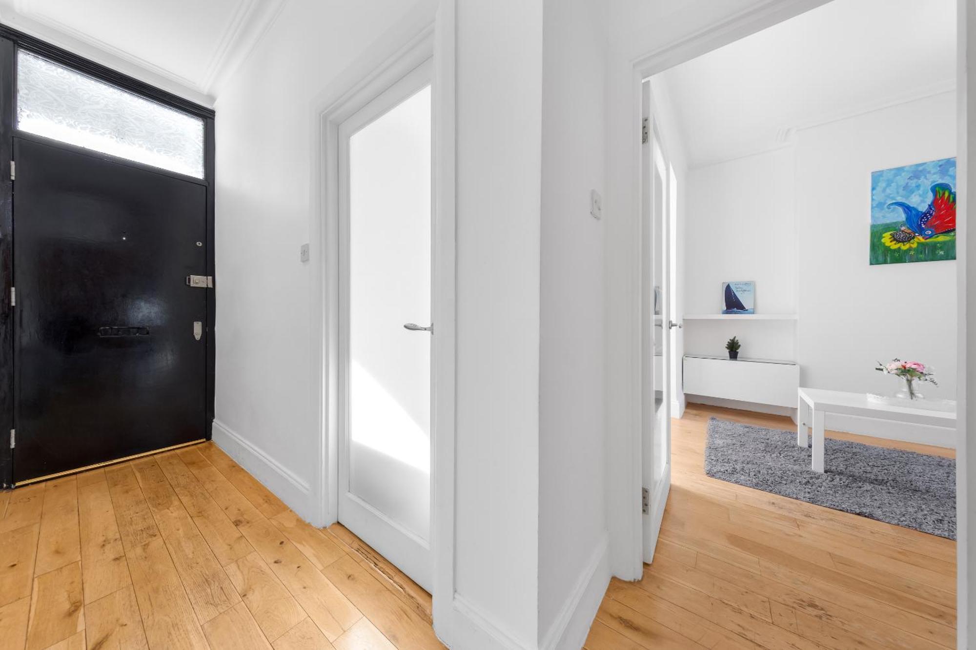 Luxury 4-Bedroom Modern Flat In Central London Steps From Station, Sleeps 9 In Style! Exterior foto