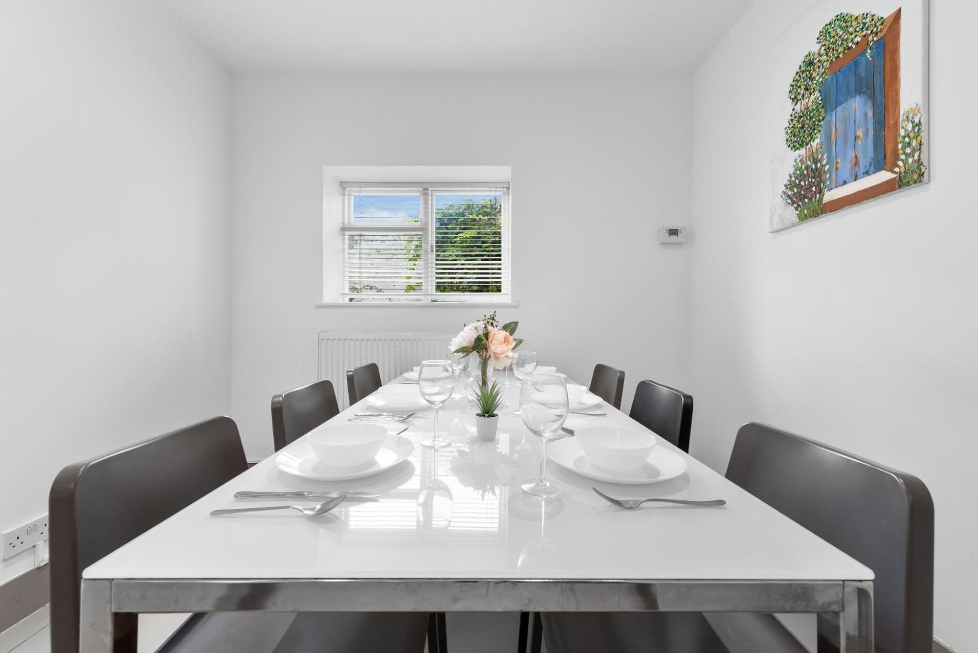 Luxury 4-Bedroom Modern Flat In Central London Steps From Station, Sleeps 9 In Style! Exterior foto