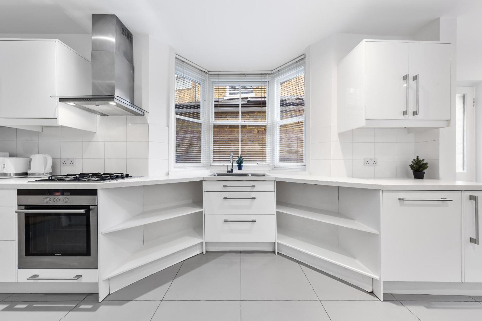 Luxury 4-Bedroom Modern Flat In Central London Steps From Station, Sleeps 9 In Style! Exterior foto