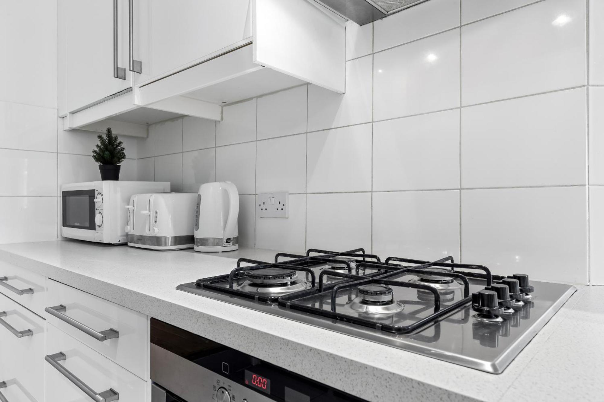 Luxury 4-Bedroom Modern Flat In Central London Steps From Station, Sleeps 9 In Style! Exterior foto